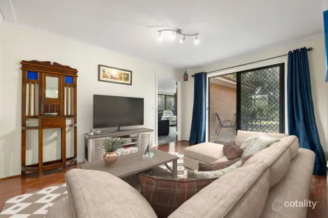 Property photo of 5 Duffus Place Wanniassa ACT 2903