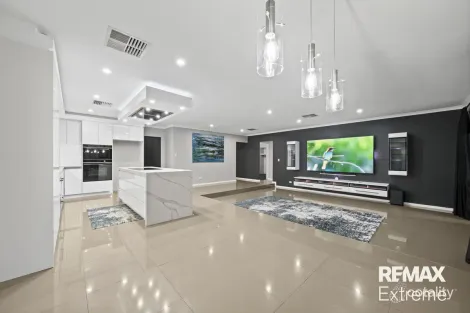 Property photo of 20 Van Gogh Road Tapping WA 6065