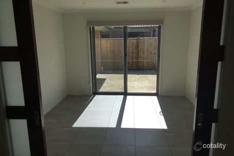 Property photo of 40 Timbertop Crescent Drouin VIC 3818