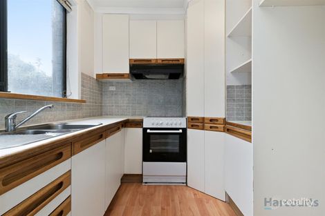 Property photo of 1/2-4 Landale Avenue Croydon VIC 3136