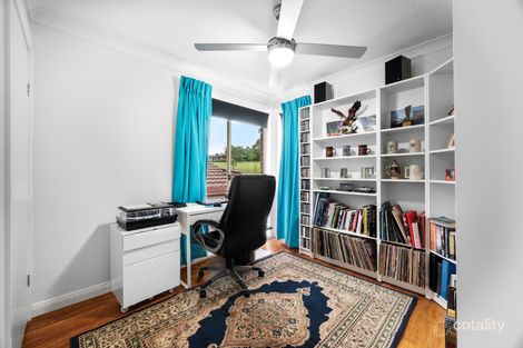 Property photo of 10 Greco Place Rosemeadow NSW 2560