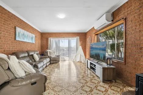 Property photo of 95 Warringah Road Narraweena NSW 2099