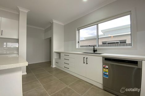 Property photo of 8 Maher Circuit Griffith NSW 2680