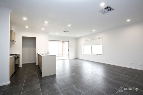 Property photo of 61 Owarra Boulevard Mount Duneed VIC 3217