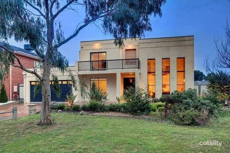 Property photo of 7 Silvan Walk Taylors Hill VIC 3037