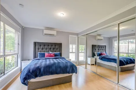 Property photo of 10 Camelot Court Ormeau QLD 4208