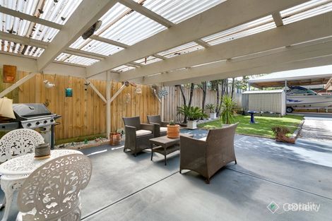Property photo of 2 Belgrave Place Carrum Downs VIC 3201
