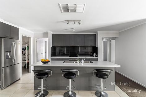 Property photo of 19 Deakin Drive Delacombe VIC 3356