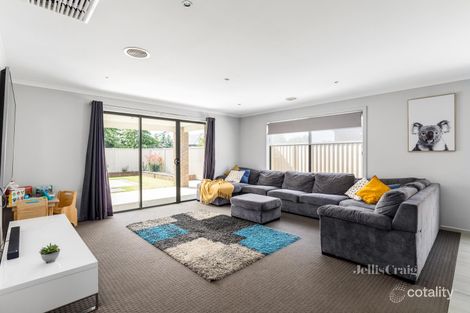 Property photo of 19 Deakin Drive Delacombe VIC 3356