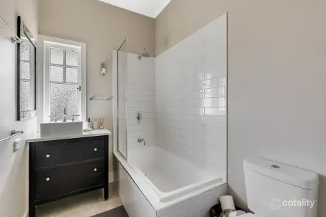 Property photo of 49A Bridge Street Mount Lofty QLD 4350