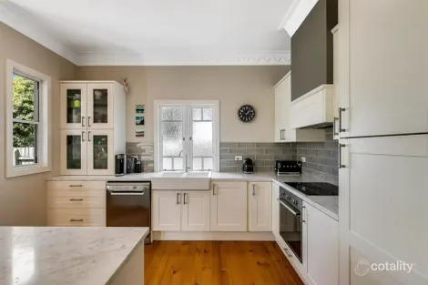 Property photo of 49A Bridge Street Mount Lofty QLD 4350