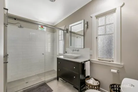 Property photo of 49A Bridge Street Mount Lofty QLD 4350