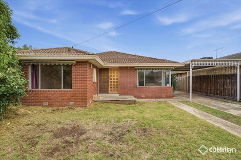 24 Eaton St, Melton South, VIC 3338
