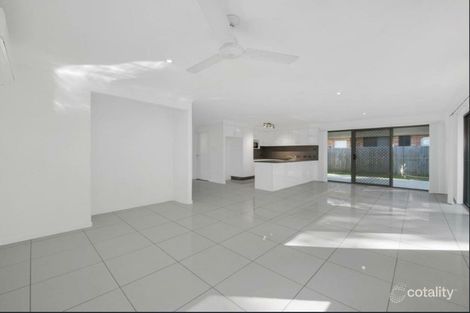 Property photo of 31 Sharyn Drive New Auckland QLD 4680