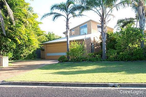 Property photo of 7 Surfside Crescent Pottsville NSW 2489