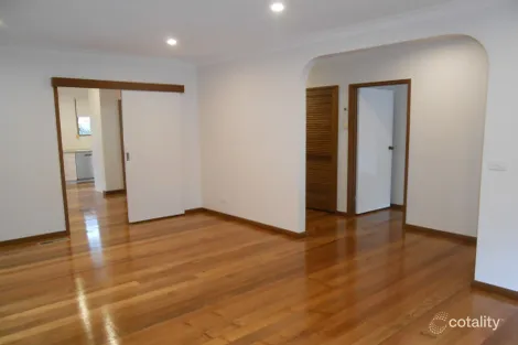 Property photo of 2/5 Wanalta Road Carnegie VIC 3163