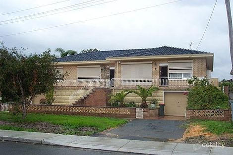 8 Deering St, Beaconsfield, WA 6162