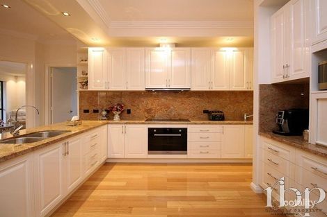Property photo of 73 Linacre Crescent Carindale QLD 4152