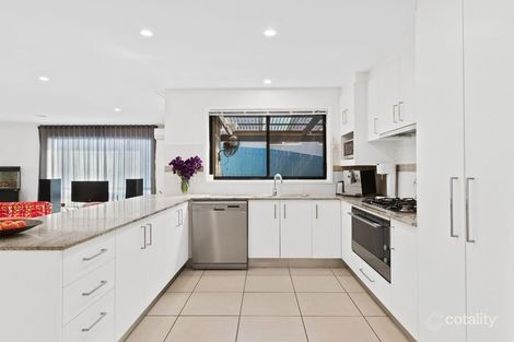 Property photo of 3/8 Murruba Place Jerrabomberra NSW 2619