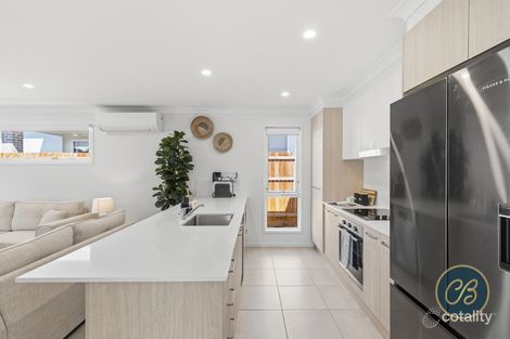 Property photo of 9/31 Miller Boulevard Lawnton QLD 4501