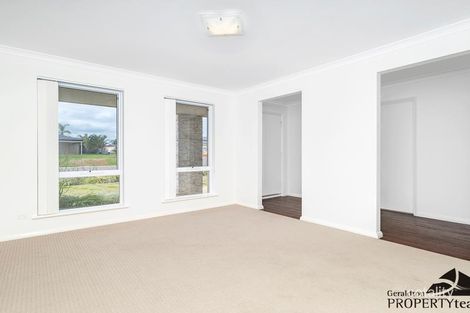 Property photo of 9 Sierra Vista Waggrakine WA 6530