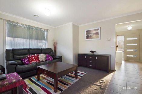 Property photo of 10 Gray Street Cranbourne North VIC 3977