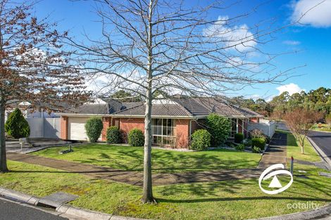 Property photo of 33 Oaklands Way Pakenham VIC 3810
