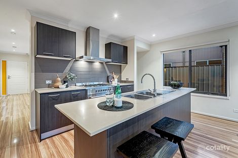 Property photo of 2 Powell Street Craigieburn VIC 3064