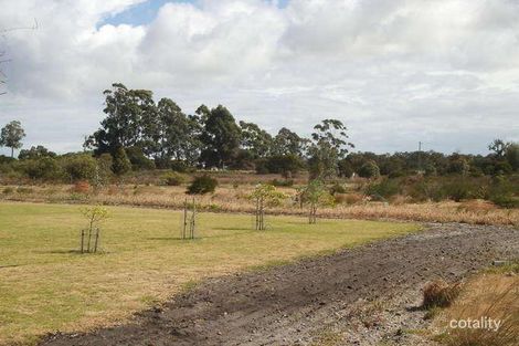 Property photo of 24 Skotsch Road Treeby WA 6164