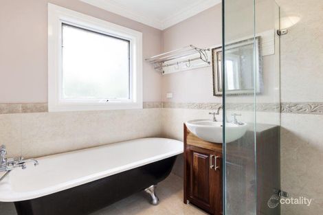 Property photo of 19 Elaroo Avenue Camberwell VIC 3124