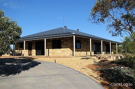 Property photo of 32 Davis Road Winkie SA 5343