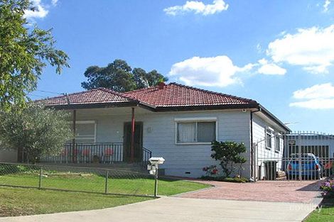 6 Tempe St, Greenacre, NSW 2190