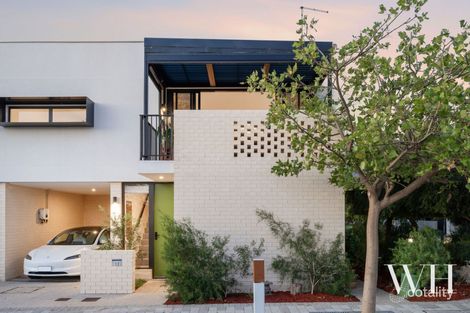 Property photo of 12 Silvergull Street North Coogee WA 6163