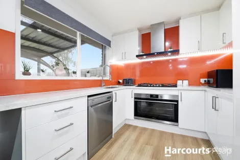 Property photo of 14 Sandfield Drive Carrum Downs VIC 3201