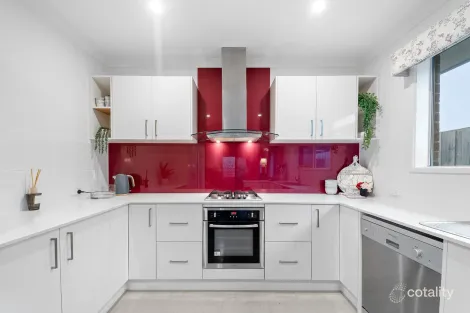 Property photo of 4/20 Austin Road Somerville VIC 3912