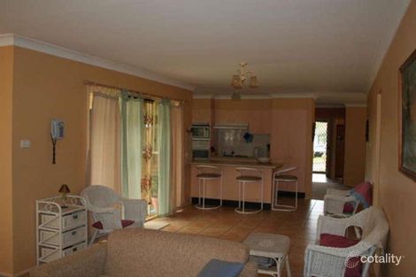 Property photo of 21 Caves Beach Road Caves Beach NSW 2281