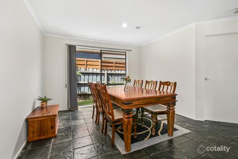 Property photo of 5 Carly Close Narre Warren South VIC 3805