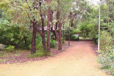 8 Manjiri Dr, Glen Forrest, WA 6071