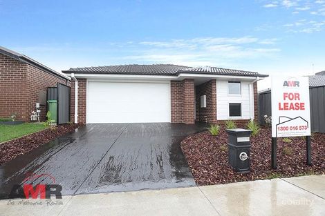 11 Pinnacle Dr, Pakenham, VIC 3810