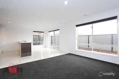 Property photo of 11 Pinnacle Drive Pakenham VIC 3810