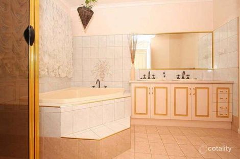 Property photo of 34 Silverdene Avenue Sydenham VIC 3037