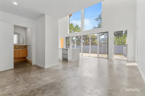 Property photo of 2 Manning Place Bright VIC 3741