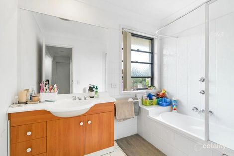 Property photo of 1301/2 Gentian Drive Arundel QLD 4214
