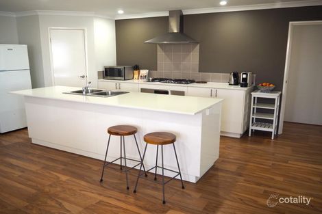 27 Rhoeo Otlk, Sinagra, WA 6065