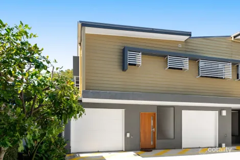 Property photo of 78 Earl Street Greenslopes QLD 4120