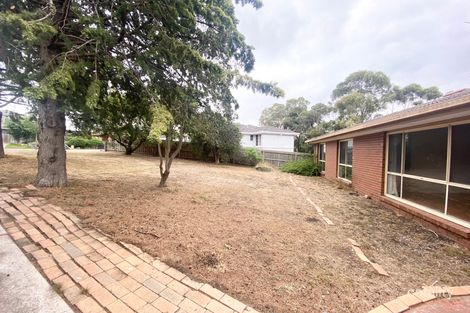 Property photo of 8 Falmer Place Craigieburn VIC 3064