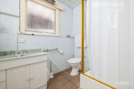 Property photo of 2 Greaves Street South Werribee VIC 3030