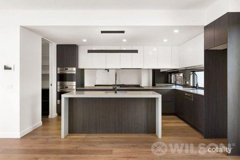 2a Loch Ave, St Kilda East, VIC 3183