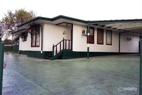 33 Boldrewood Pde, Reservoir, VIC 3073