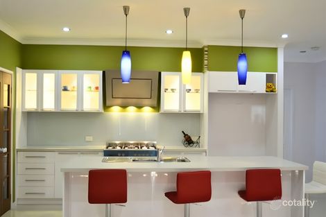 Property photo of 13 Summit Terrace Forest Lake QLD 4078